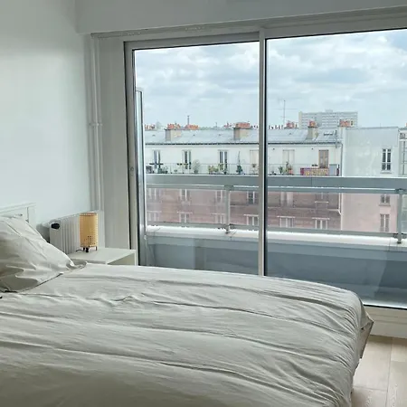 Apartment Sur Les Hauteurs De Belleville 19 Paris