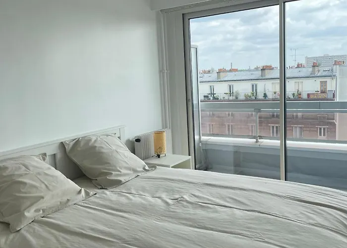 Appartement Sur Les Hauteurs De Belleville 19 *