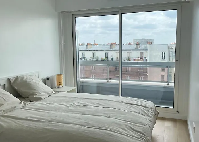 Appartement Sur Les Hauteurs De Belleville 19 Parijs